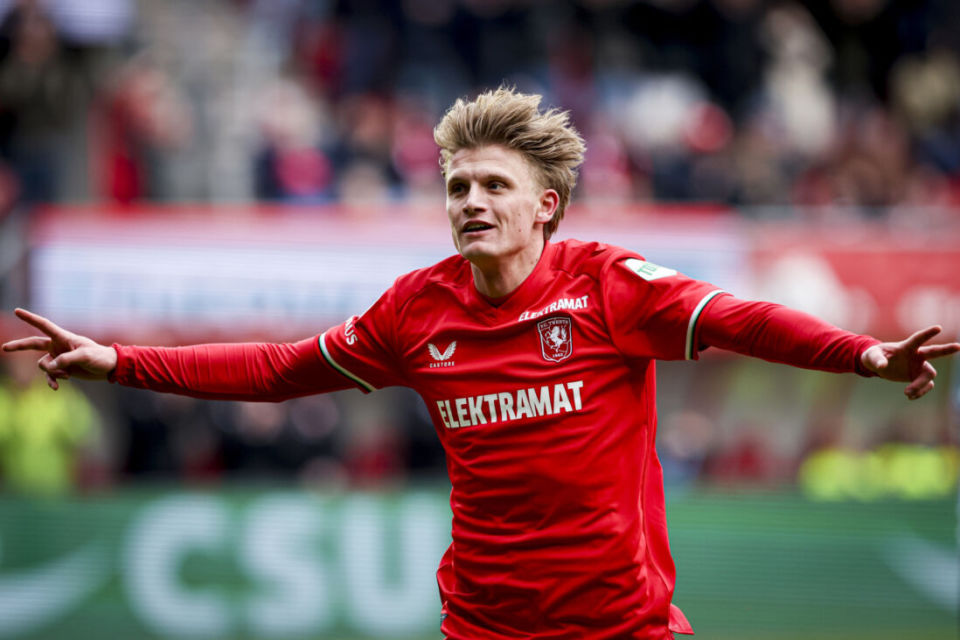 德拉尔以及, 罗佩尔, 以及中场主 德拉尔以及, 罗佩尔, 以及中场主