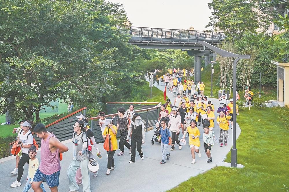 羽毛球拍, 跑者用手机, 莆阳福道凤