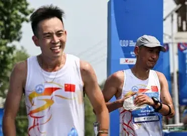 秒的成绩获, 获得第, 加拿大代表